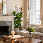 Modern Luxury 4br Near King's Garden *