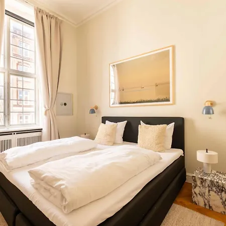 Modern Luxury 4br Near King's Garden *