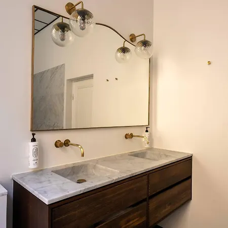 Apartmán Modern Luxury 4br Near King's Garden