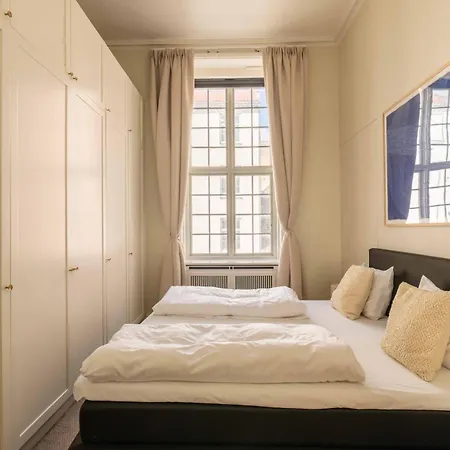 Modern Luxury 4br Near King's Garden Apartmán