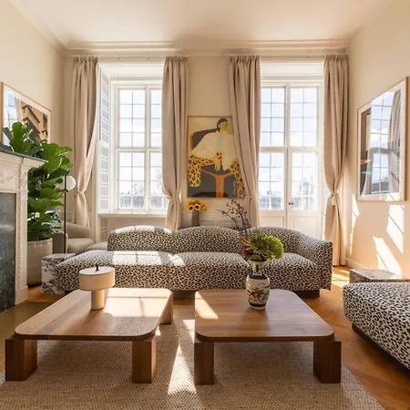 Modern Luxury 4br Near King's Garden