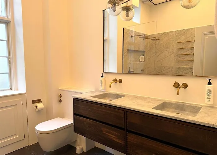 Modern Luxury 4br Near King's Garden דירה קופנהגן