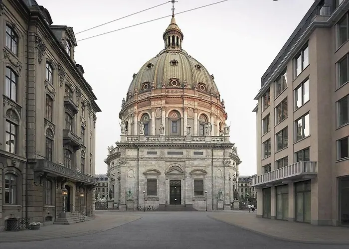 דירה Modern Luxury 4br Near King's Garden