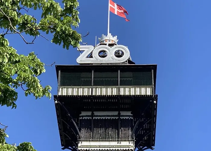 Modern Luxury 4br Near King's Garden דירה *